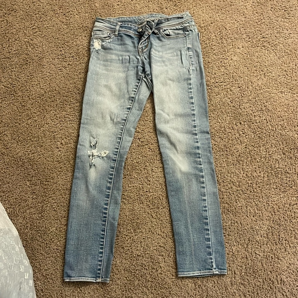 Skinny blue jeans